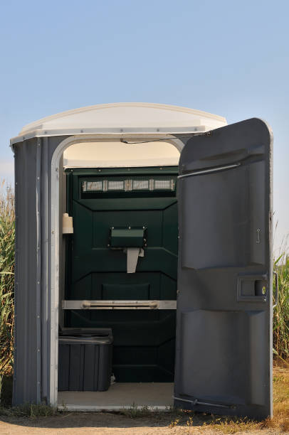 Portable Toilet Options We Offer in Kennedale, TX